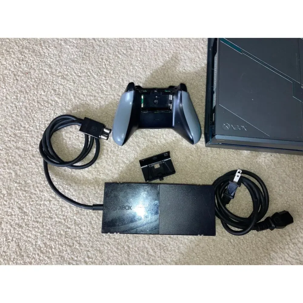Microsoft Xbox One Halo 5 Limited Edition Black/Grey Console